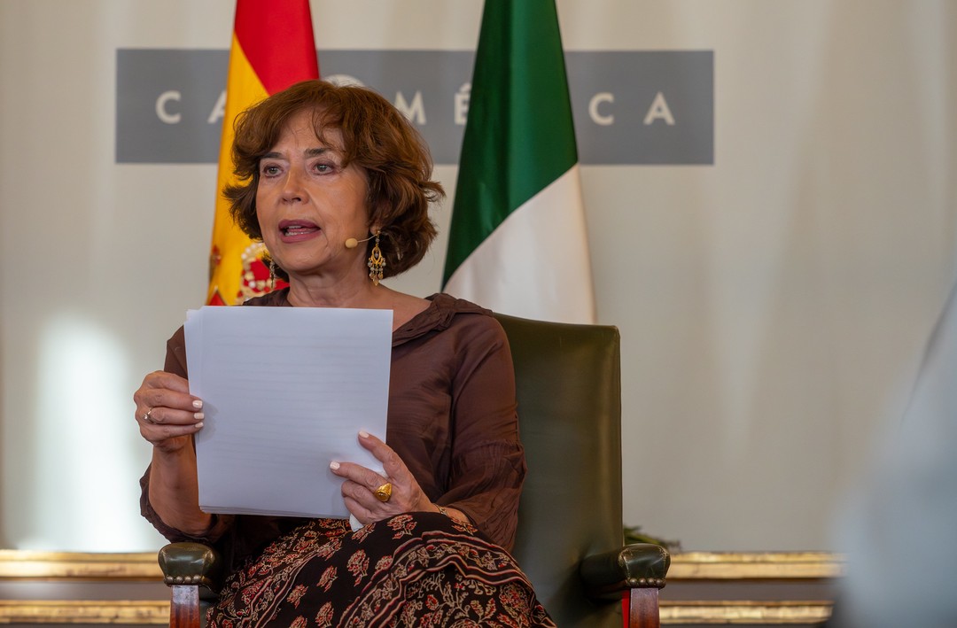 🗣️ 🇲🇽 Así fue la conferencia 'La Ciencia como motor del desarrollo en Iberoamérica', a cargo de la secretaria de Ciencia, Humanidades, Tecnología e Innovación del Gobierno de México, Rosaura Ruiz Gutiérrez.

Iberoamérica tiene talento joven, recursos naturales y creatividad cultural suficientes para convertirse en la potencia científica y humanista del siglo XXI. La ciencia no es un lujo ni un discurso, sino la infraestructura invisible que sostiene el crecimiento económico, la equidad social y la cooperación entre pueblos. Convertirla en motor de desarrollo es la tarea común que no admite titubeos.

👥 Introdujeron León de la Torre y Antonio Allende SJ. Con Hana Ayala y @rosauraruizmx.
🤝 Con @gobmexico y @ucomillas.

💻 Puedes ver el video en nuestro canal de YouTube, enlace en la biografía.