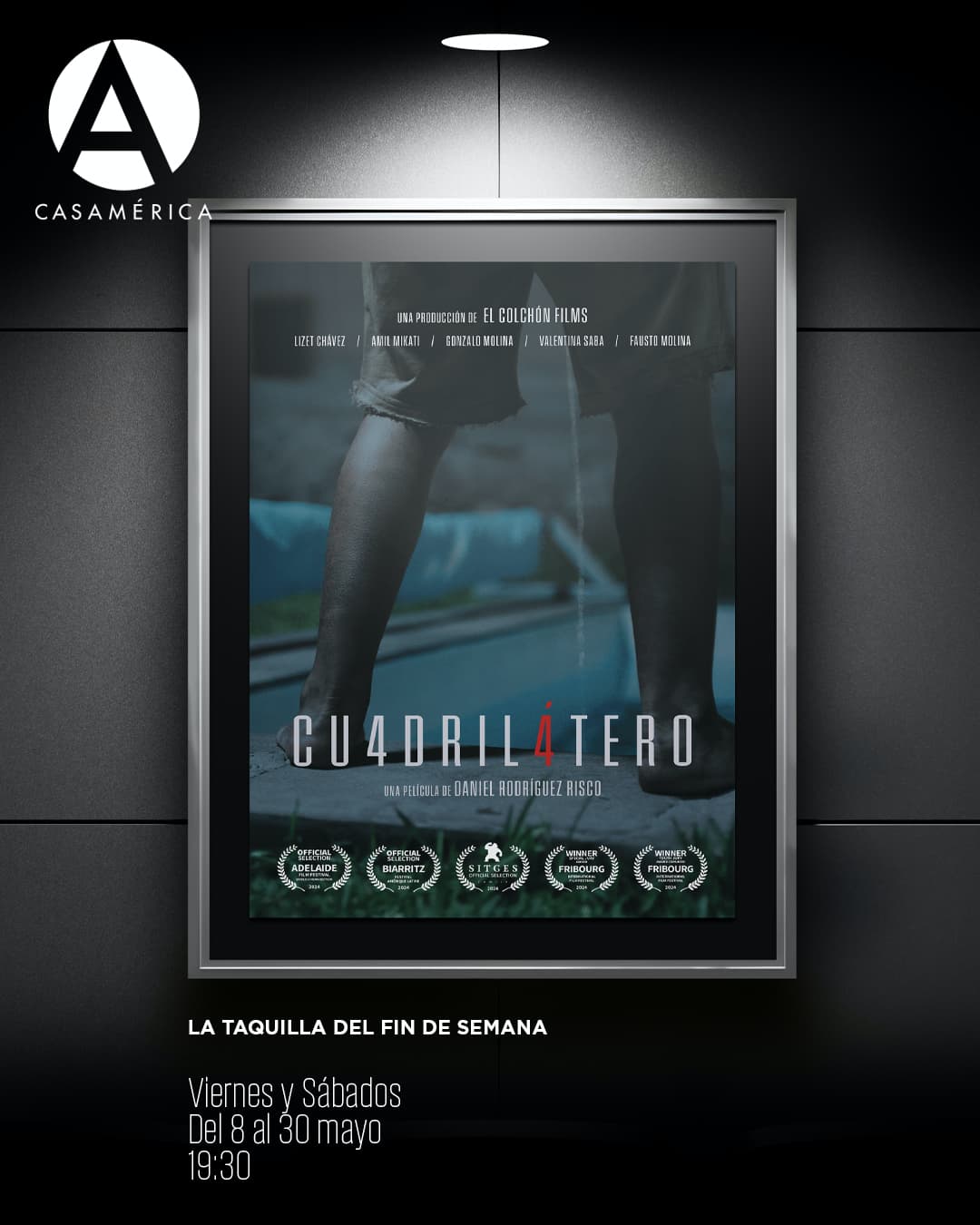 🇵🇪🎬 𝐄𝐬𝐭𝐫𝐞𝐧𝐨 𝐞𝐧 𝐞𝐱𝐜𝐥𝐮𝐬𝐢𝐯𝐚: '𝐂𝐮𝐚𝐝𝐫𝐢𝐥𝐚́𝐭𝐞𝐫𝐨'.

En nuestra Taquilla de Fin de Semana, presentamos la última obra de Daniel Rodríguez, galardonada con el premio Huella de América al Mejor Largometraje. Una película que explora, desde lo absurdo y lo cotidiano, el comportamiento territorial de una familia cuya estabilidad se ve alterada por un nuevo embarazo. En este hogar, solo hay espacio para cuatro.

Seleccionada en festivales como Sitges, Biarritz y Chicago, 'Cuadrilátero' (@cuadrilaterothefilm) es una de las propuestas más originales del cine iberoamericano actual.

📅 Viernes y sábados del 8 al 30 de mayo de 2026.
⌚ 19:30.
📍 Sala Iberia.
🎟️ Consulta la hoja de sala y venta de entradas en el enlace de la biografía.

#CineIberoamericano #Perú #Cuadrilátero #Estreno