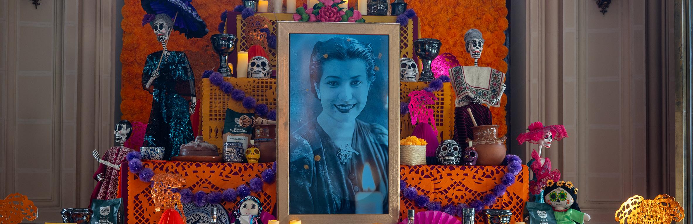 La abuela de todos: una ofrenda a las Carmencitas